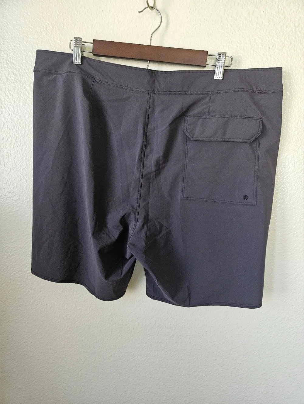 Patagonia-Men's L Hydropeak Boardshorts Charcoal